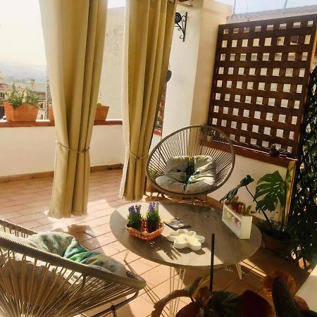 Апартаменты A Casa Di Anna Гальтелли Экстерьер фото